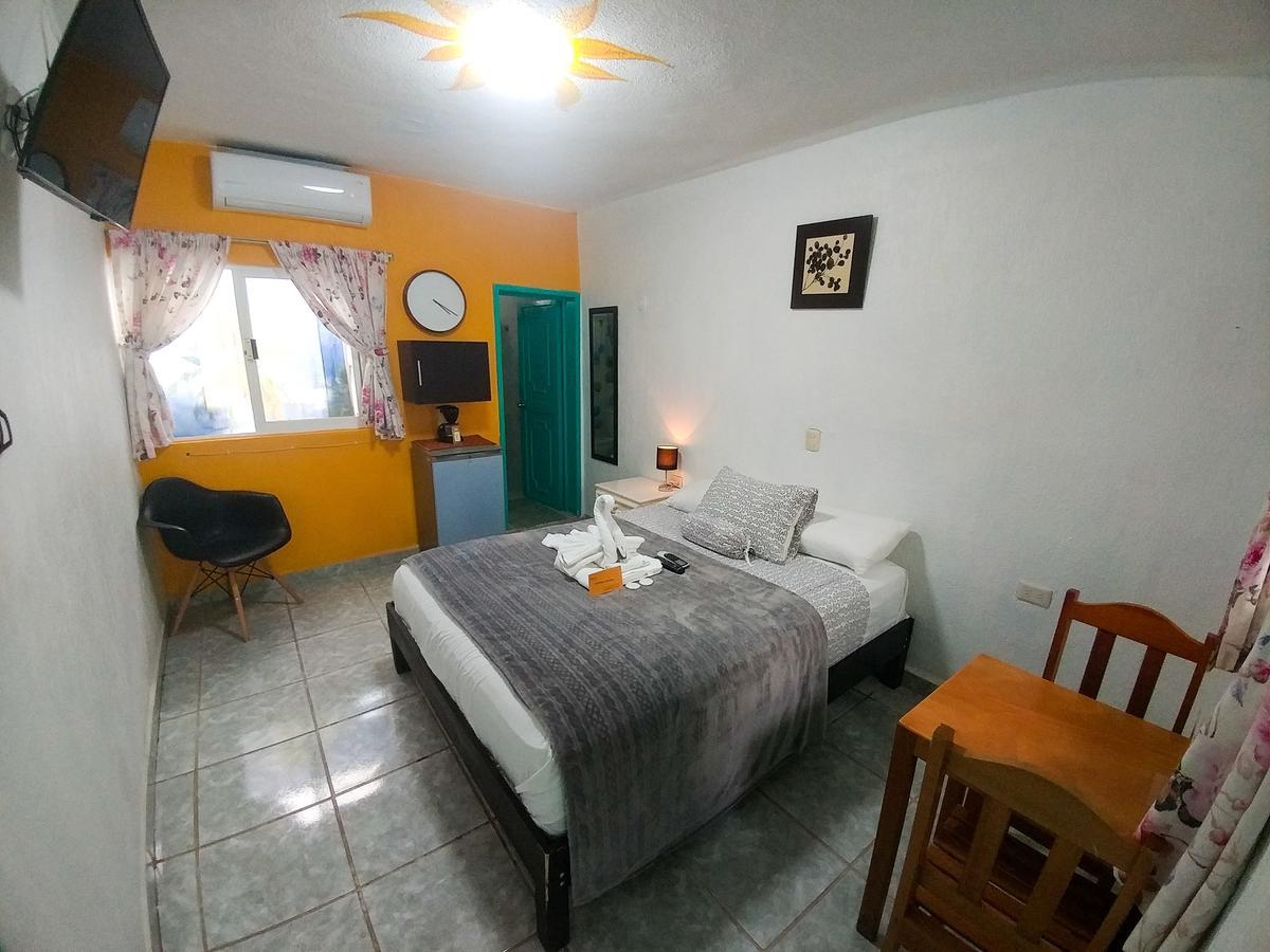 Posada Paso Del Sol Isla Mujeres Exteriör bild